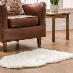 Luxurious White Fur Throw Rug